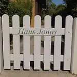 Haus Jonas Apartman